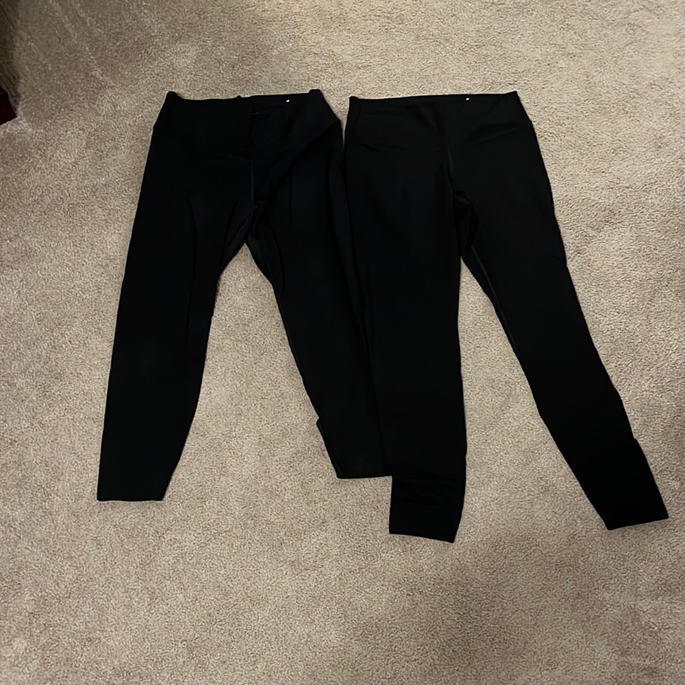 Old Navy Extra High Rise Leggings - 2